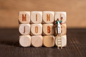 Foto: Holzwürfel mit Aufschrift Miniob